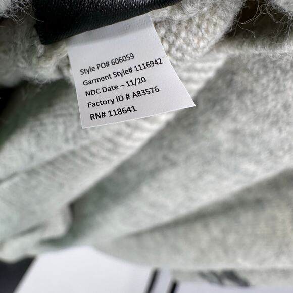 Lane Bryant Sweater Beige Gray Women 18/20 Geometric Horizontal Stripes Pullover - Picture 8 of 8